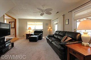 4th image of 8741 Lincoln Lake Ave NE