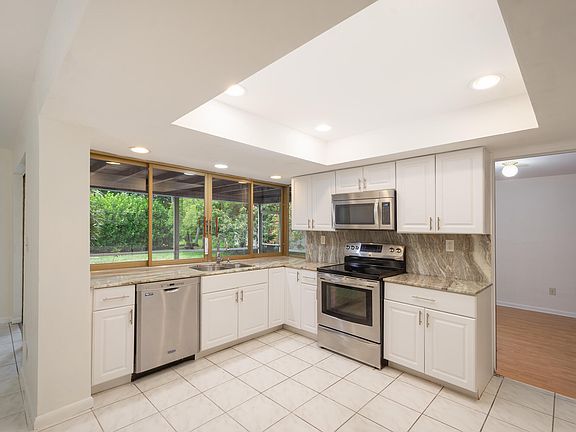 5th image of 3844 NW 82nd Way
