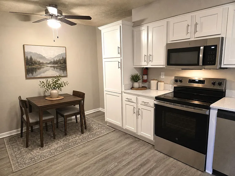 St. Francis Apartments — Photo 5