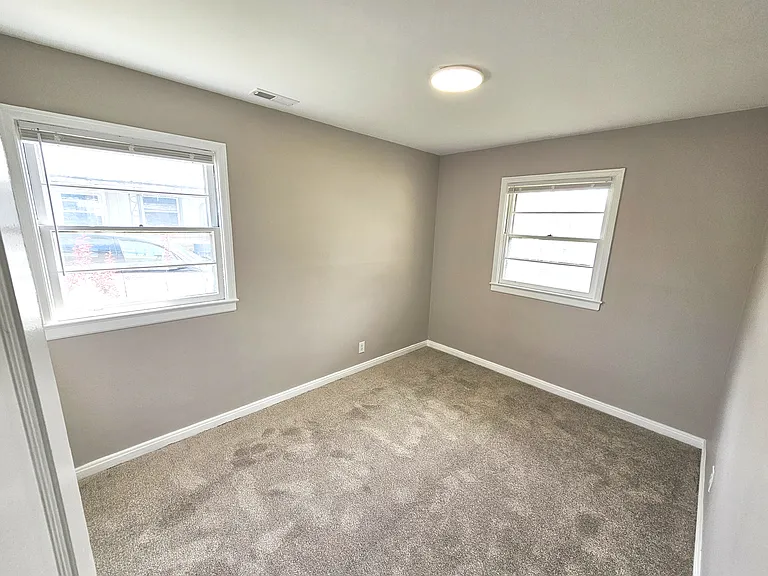 4910 Barlow Dr — Photo 10