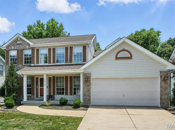 1214 Oak Borough Dr, Ballwin, MO 63021
