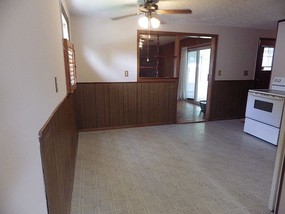 4th image of 648 Kenilworth Ct