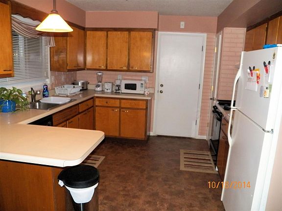 2nd image of 3024 Elmdale Dr