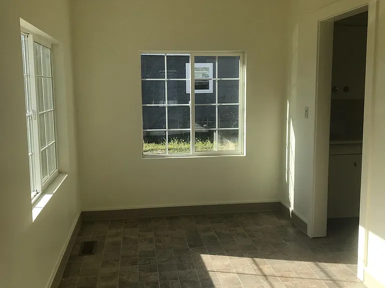 1121 California Ave — Photo 6