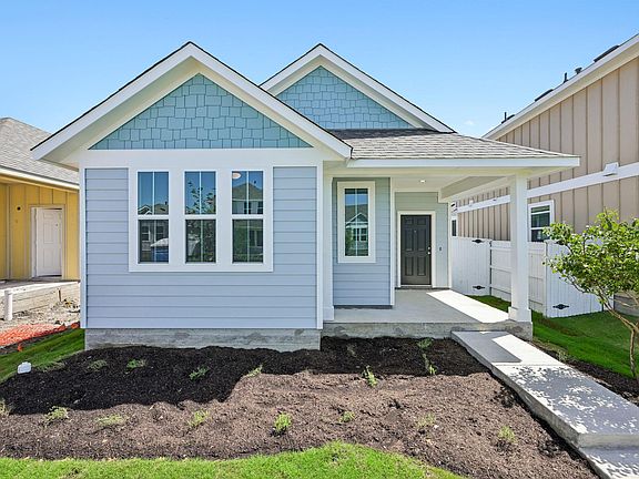 2nd image of 161 Daylily Dr