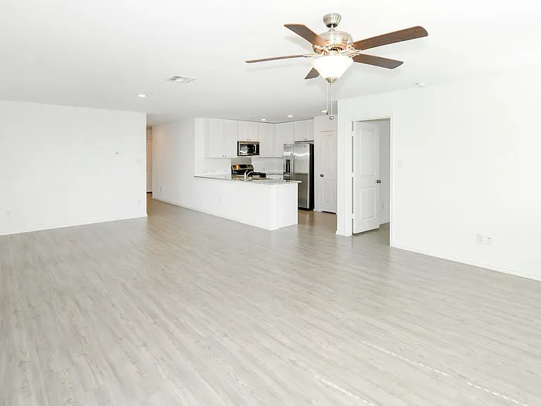 1074 Finesse Ln — Photo 6