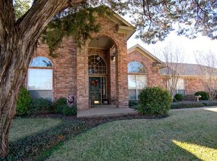 104 Laurel Oaks Ln, Crawford, TX 76638