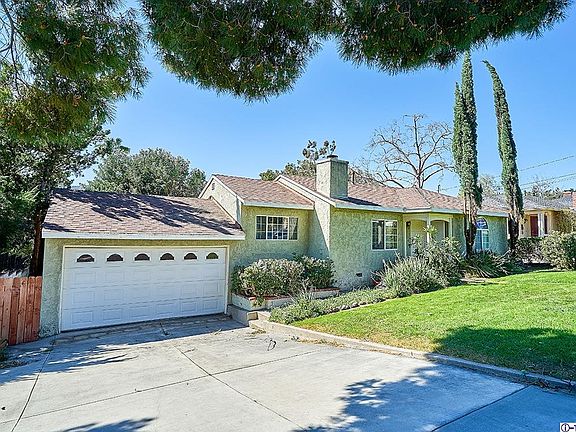 3rd image of 3306 Fairmount Ave