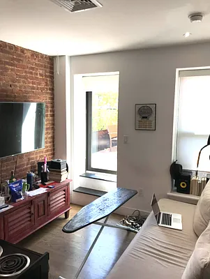 Rented by REAL New York | media 14