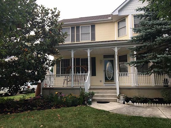 Welcome to 22 N. Longwood Lane