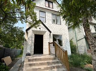 271.5 Selkirk Ave #B, Winnipeg, MB R2W 2M4
