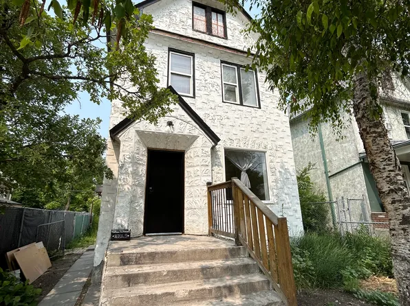 271.5 Selkirk Ave #A, Winnipeg, MB R2W 2M4