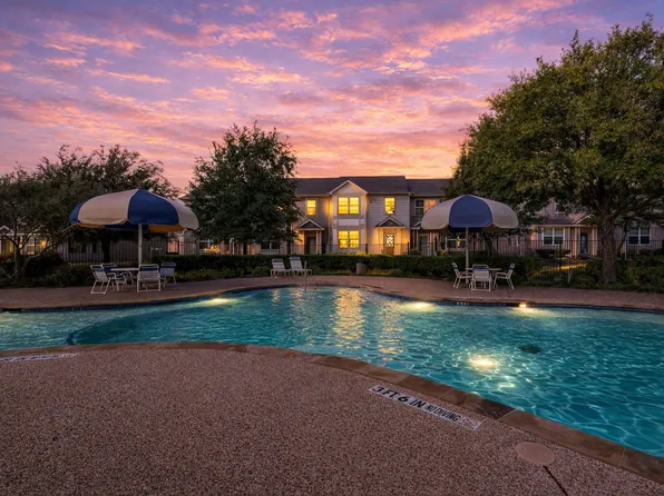 6948 Carrington Ln, Fort Worth, TX 76137