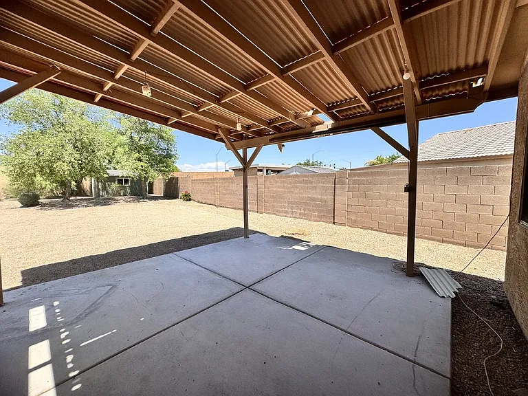 9138 W Ross Ave — Photo 42