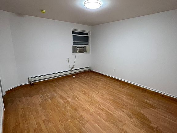 5th image of 151 Bay 40 St #2