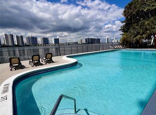 17600 N Bay Rd #N304, Sunny Isles Beach, FL 33160