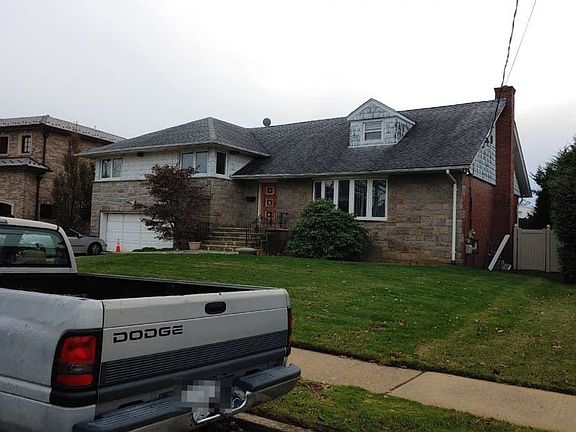 2nd image of 2840 Lindenmere Dr #A-k