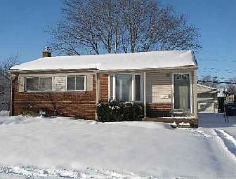 1st image of 34682 Avondale St