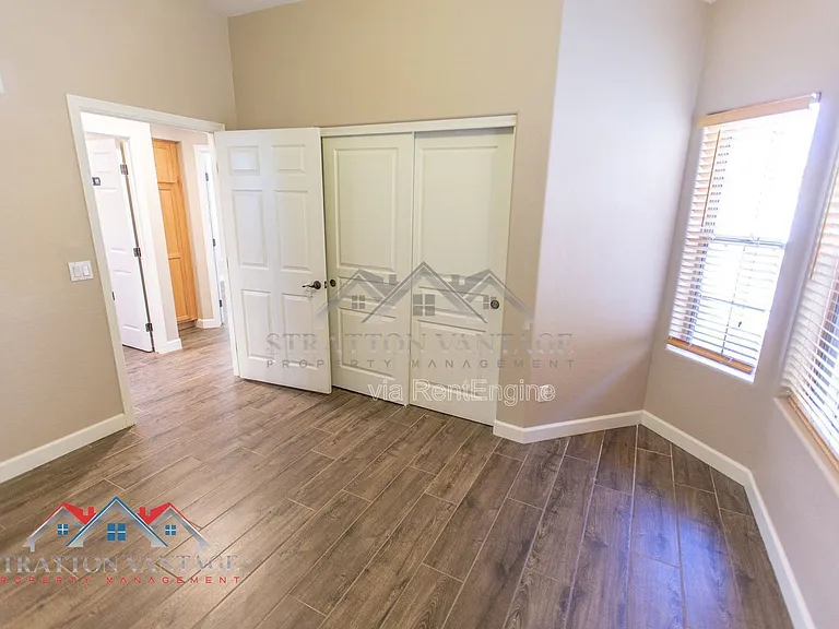 38414 N 12th St — Photo 37