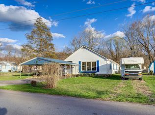 127 Peters Hollow Rd, Elizabethton, TN 37643