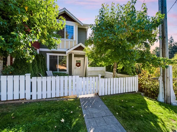 6057 Doumont Rd #102, Nanaimo, BC V9T 0G3