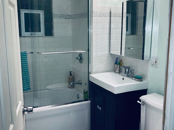 4th image of 2630 N Monticello Ave APT 2