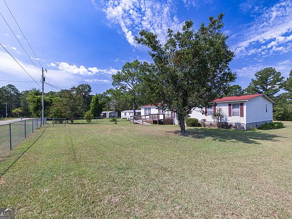2nd image of 294 Pebble Hill Cir