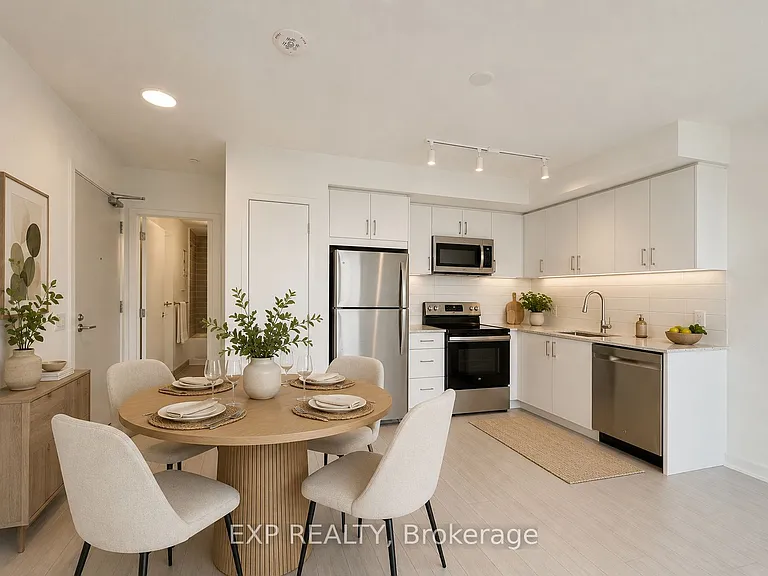 4010 Eglinton Ave W #603 — Photo 3