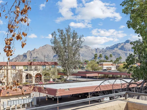 6311 N Barcelona Ct, Tucson, AZ 85704