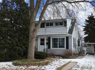 1200 S 113th St, West Allis, WI 53214