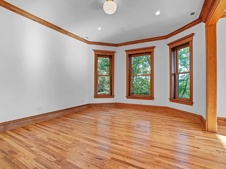1233 N Hoyne Ave #3 — Photo 13