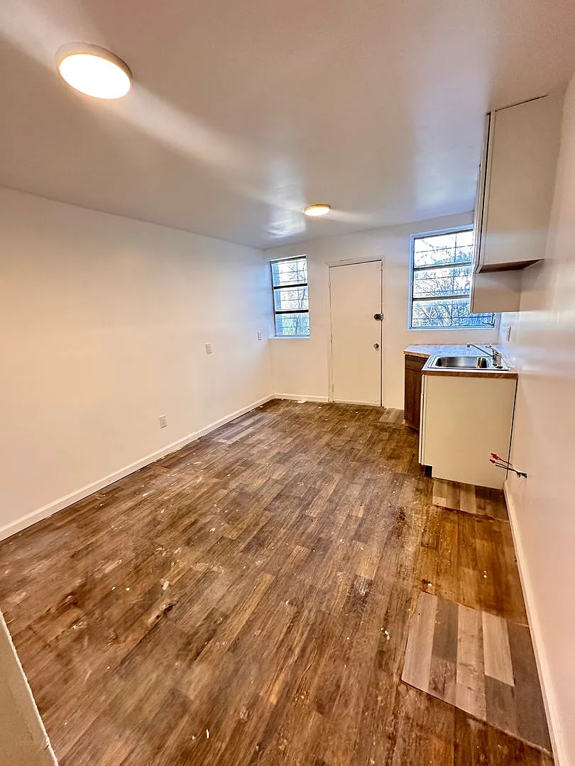 5023 Walnut Street — Photo 2