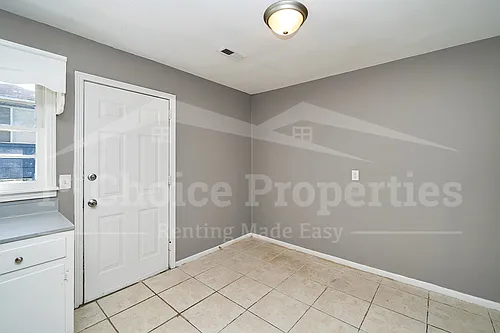 1301 5th Pl NW Photo 1