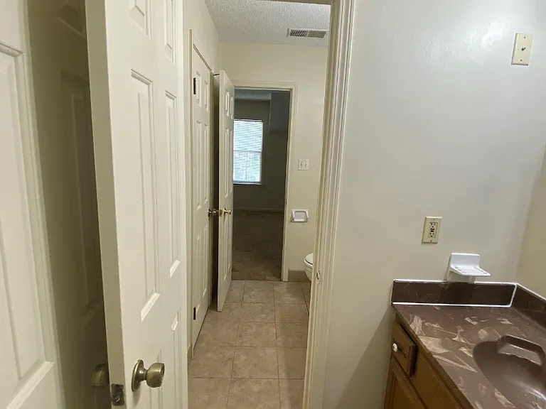 5211 Kimbark Woods Dr — Photo 20