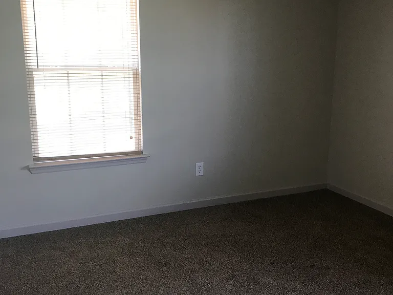 1364 Walton Loop — Photo 9