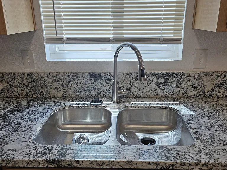 835 W 4th Ave #4 — Photo 8