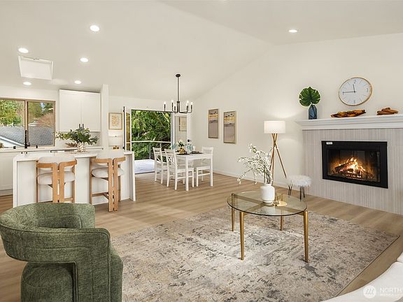 5th image of 727 198th Place SE