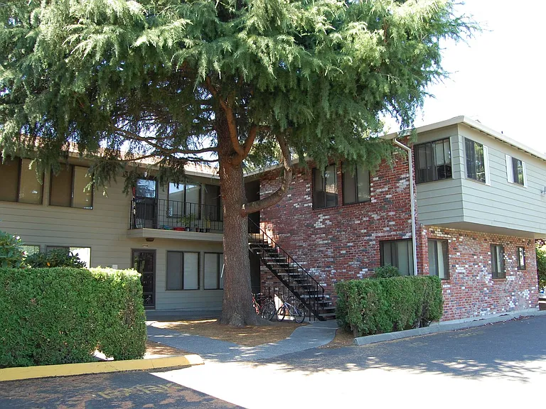 2702-2728 NE Halsey St — Photo 3