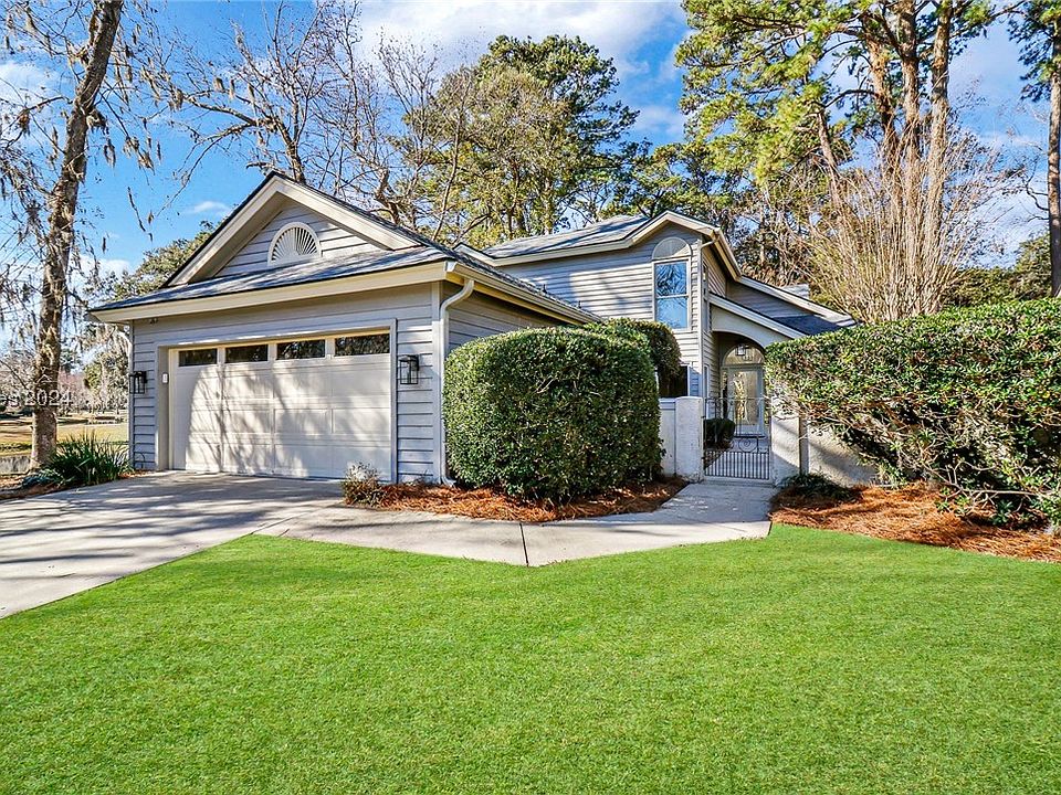 1st image of 10 Knollwood Dr