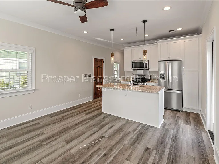 400 Sumter St — Photo 12