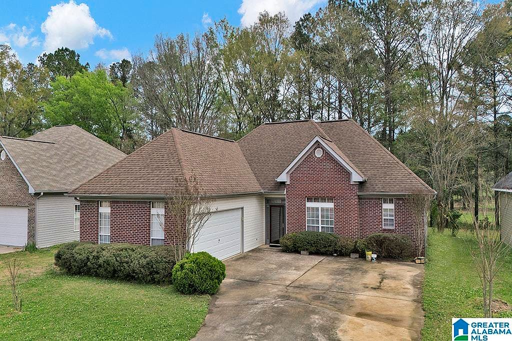 152 Fairview Ln
