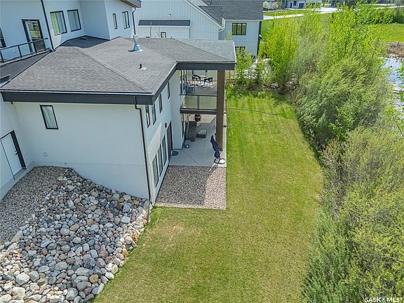 4th image of 144 Greenbryre STREET