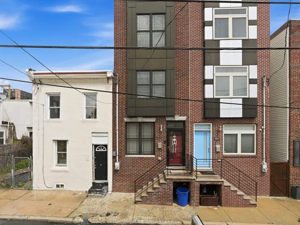 2207 E Oakdale St, Philadelphia, PA 19125