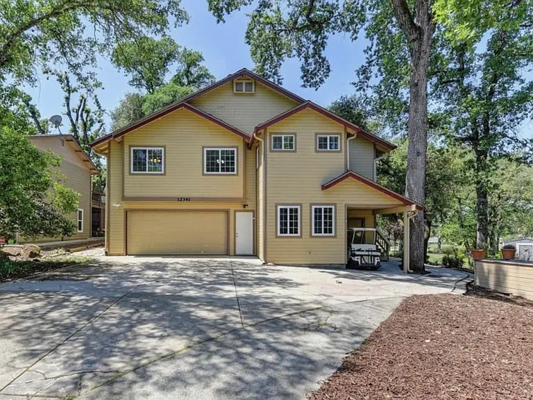 12341 Torrey Pines Dr — Photo 1