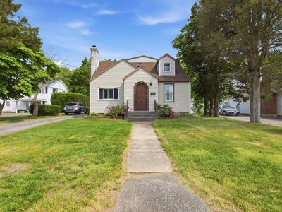 82 Wells St, Westerly, RI, 02891