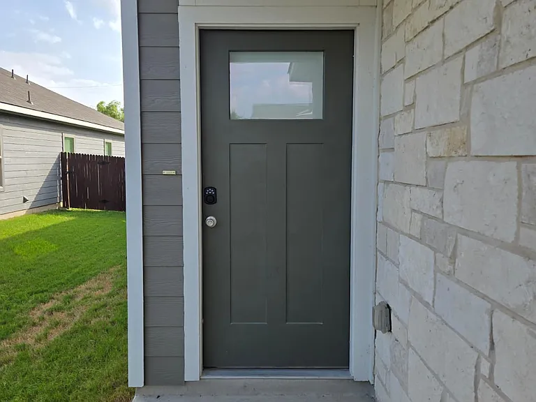 313 Caleb Ct — Photo 4