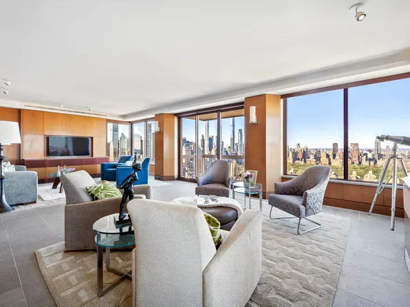 200 East 69th Street 44A image 2 of 14