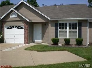 1286 Shirley Ridge Dr, Saint Charles, MO 63304