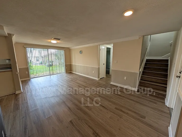8605 Wagon Wheel Ln — Photo 7