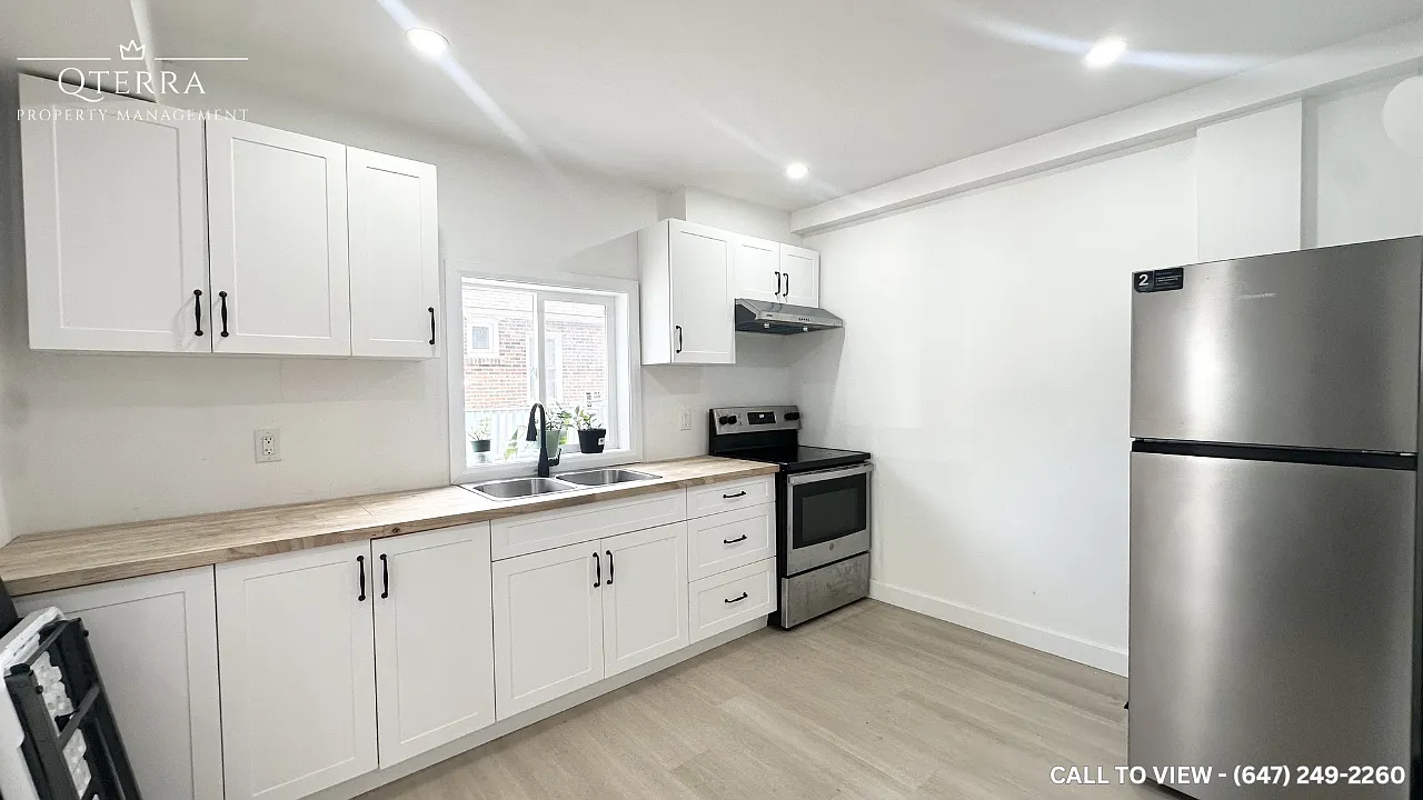 2 bed, 700 sqft, $1,849 — Photo 2